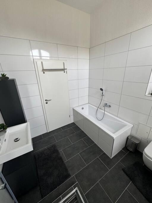 Apartment Mit Parkplatz Und Wifi Μαγδεβούργο Εξωτερικό φωτογραφία